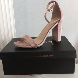 Lulu’s Taylor style color mauve size 8